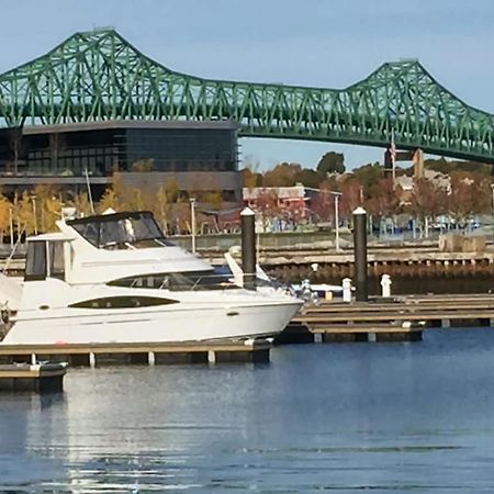 Sea Pearl Boston Yacht Ξενοδοχείο Εξωτερικό φωτογραφία