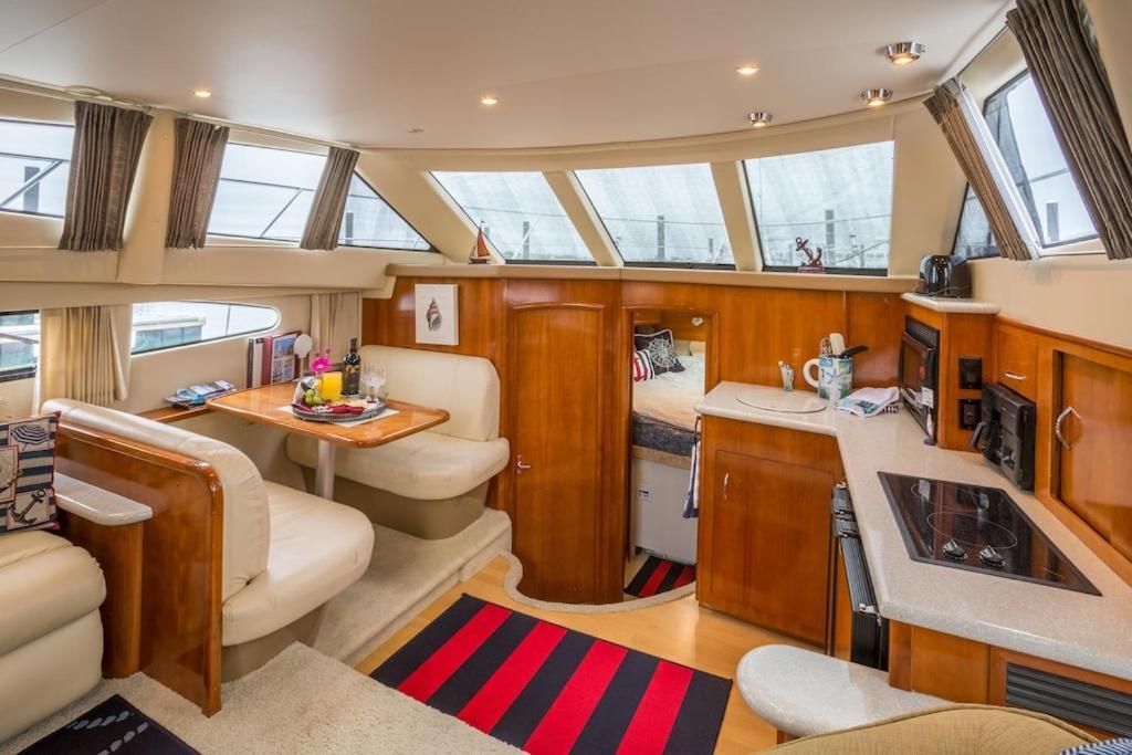 Sea Pearl Boston Yacht Ξενοδοχείο Εξωτερικό φωτογραφία