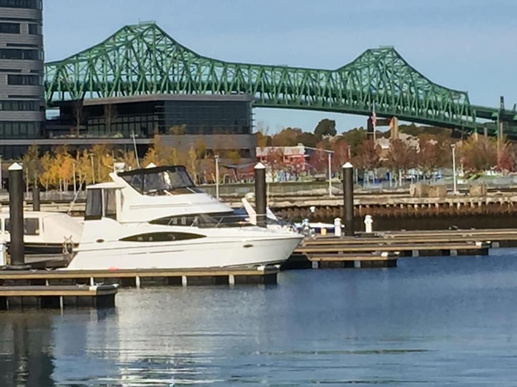 Sea Pearl Boston Yacht Ξενοδοχείο Εξωτερικό φωτογραφία